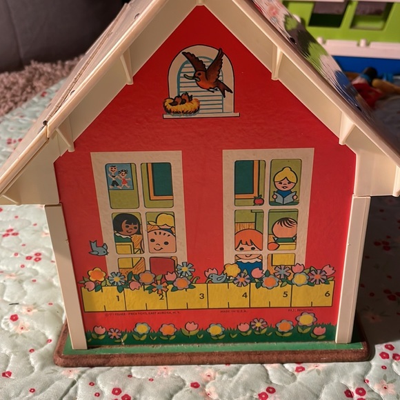 VINTAGE LITTLE PEOPLE SCHOOLHOUSE 1960s - Picture 6 of 15